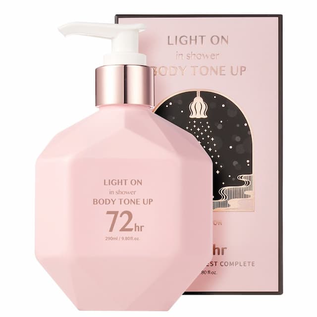 Sữa Dưỡng Thể B.O.M Nâng Tông, Làm Sáng Da 72h 290ml Light On In Shower Body Tone Up