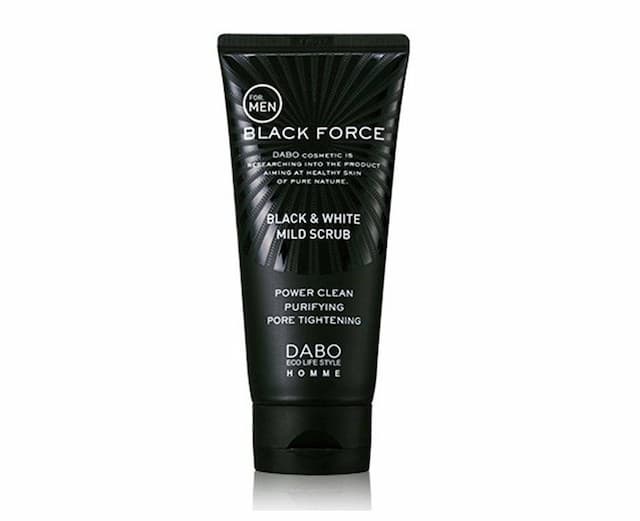 Sữa rửa mặt dành cho nam ngăn ngừa mụn Dabo Black Force 